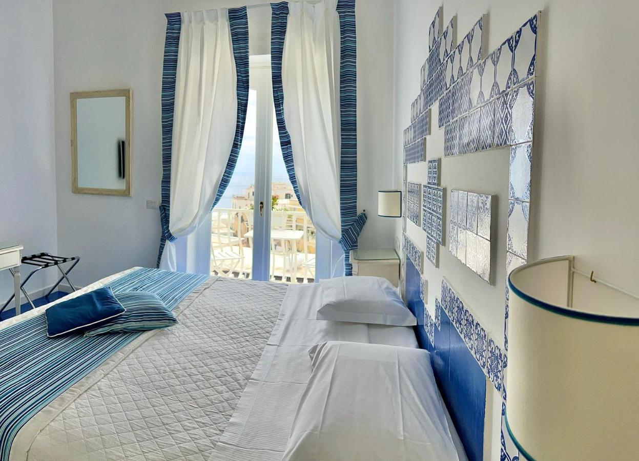 Hotel Villa Delle Palme In Positano Exteriör bild