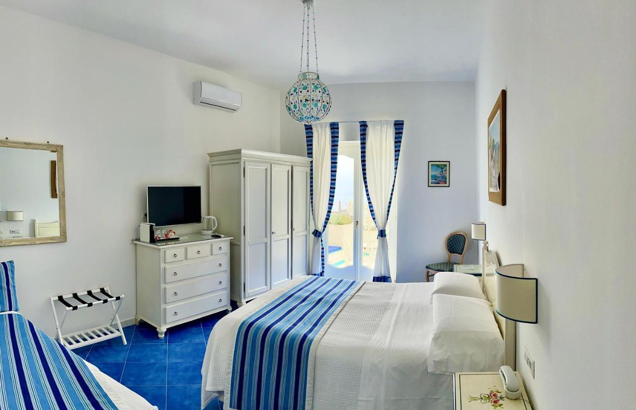 Hotel Villa Delle Palme In Positano Exteriör bild