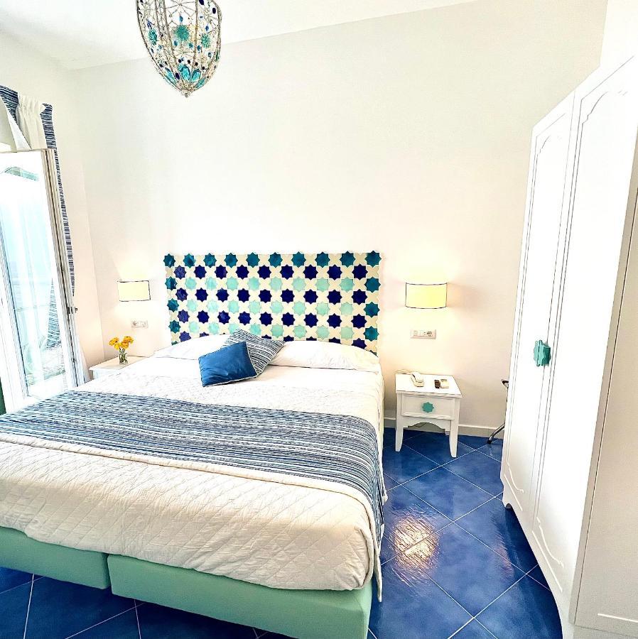 Hotel Villa Delle Palme In Positano Exteriör bild