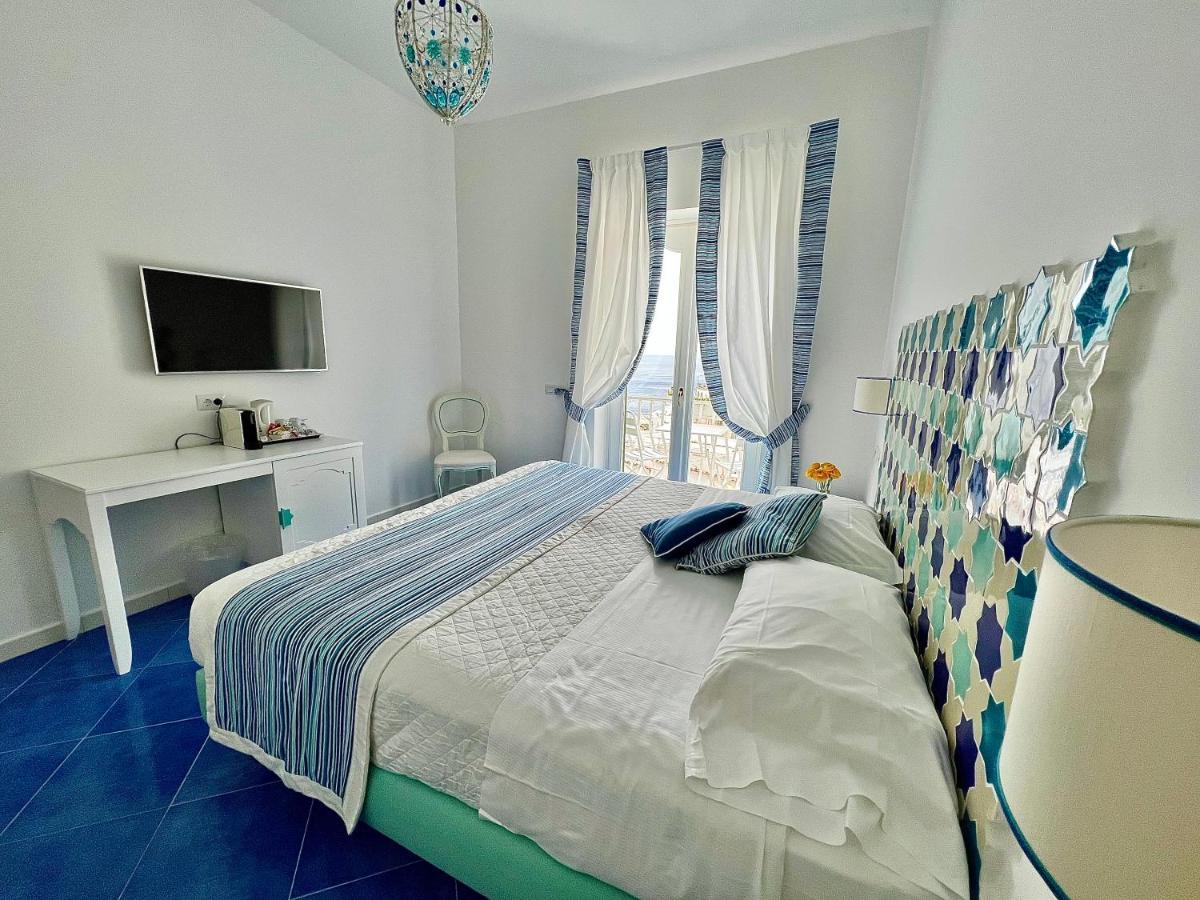 Hotel Villa Delle Palme In Positano Exteriör bild