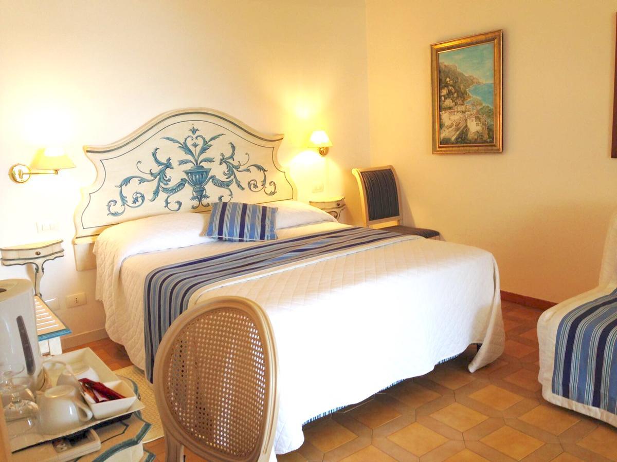 Hotel Villa Delle Palme In Positano Exteriör bild