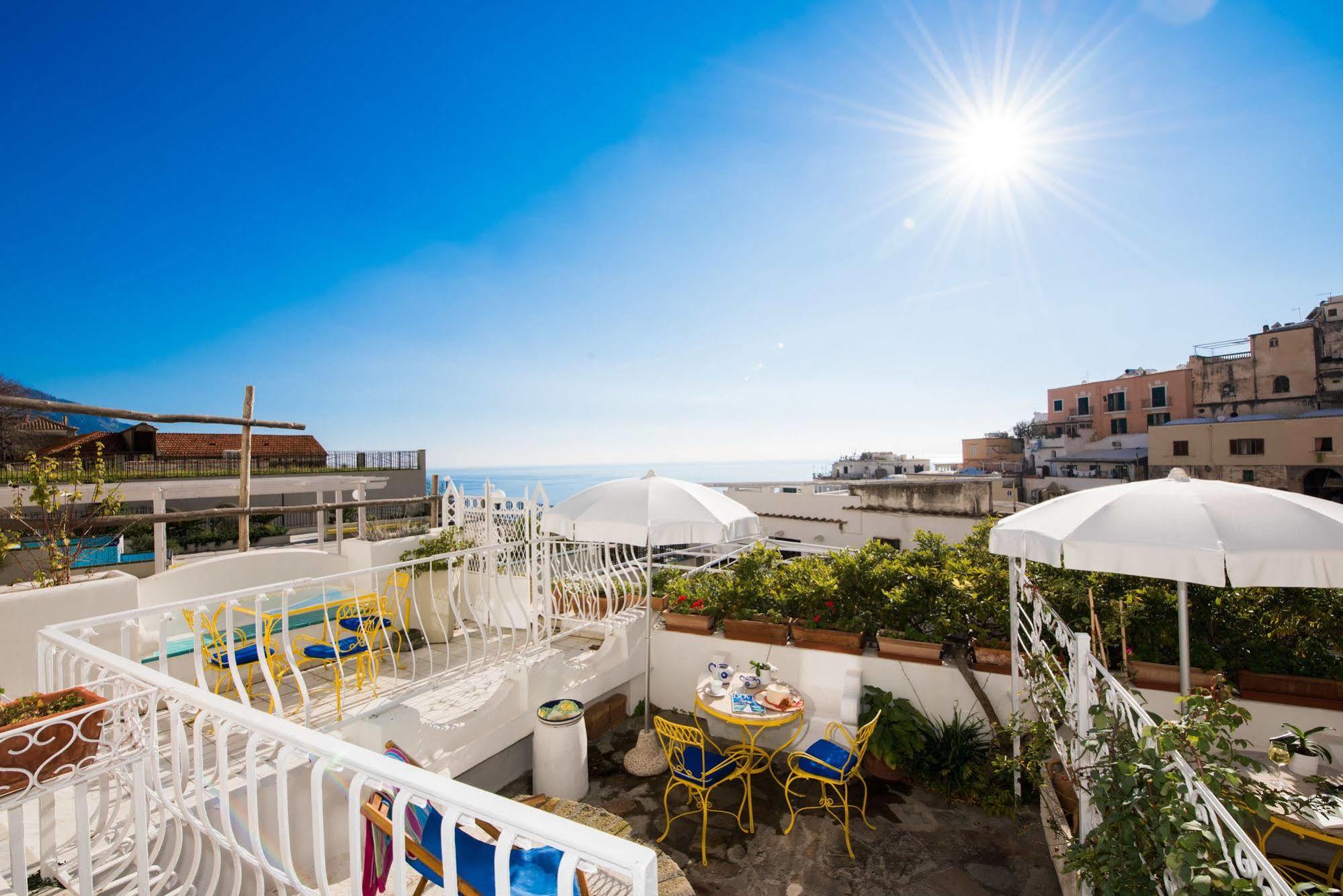 Hotel Villa Delle Palme In Positano Exteriör bild